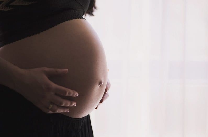 Schwangerschaft und Psoriasis – was gibt es zu beachten?