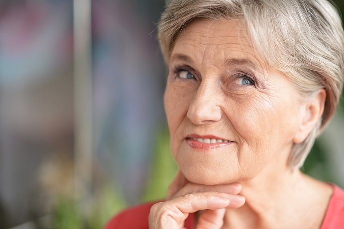 Psoriasis im Alter: Wie Senioren Schuppenflechte behandeln und lindern können